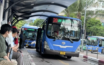 Nhiều HTX xe buýt lo không trúng thầu, Sở Xây dựng TP.HCM nói gì?