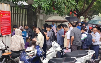 Dân Thủ đô không còn phải xếp hàng nộp hồ sơ đất đai