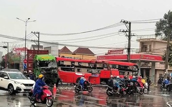 Danh tính 4 nạn nhân vụ xe giường nằm va chạm xe container tại Bình Dương