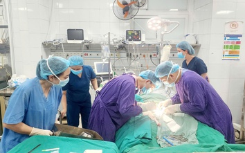 Ngừng tim sau đi bơi, người đàn ông 40 tuổi may mắn thoát cửa tử