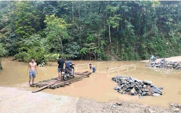 Xử nghiêm vụ người dân bị thu tiền khi đi qua đoạn đường ngập ở Cao Bằng