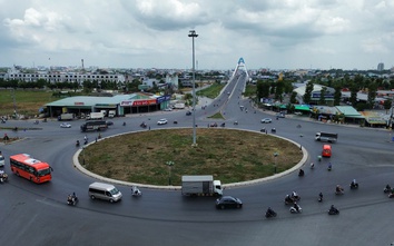 Chủ tịch Cần Thơ chỉ đạo thi công phần còn dang dở tại vòng xoay cầu Trần Hoàng Na