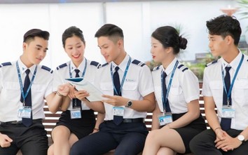 Cơ hội "vàng" 2025: Vừa có bằng đại học, vừa có nghề tiếp viên hàng không chuẩn