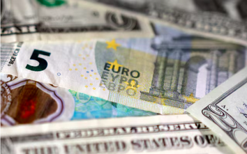 Các ngân hàng Trung ương chuyển hướng sang vàng, euro và nhân dân tệ