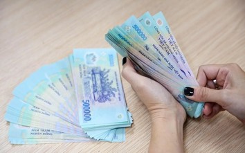 Tăng lương: Không chỉ "tối thiểu" mà phải "đủ sống”
