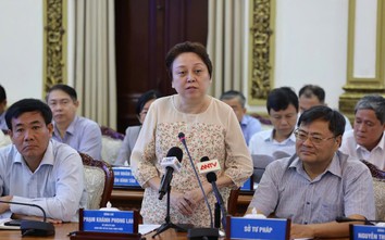 Chủ tịch TP.HCM yêu cầu quyết liệt truy quét thực phẩm giả, hàng nhái