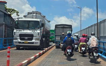 Cần Thơ bắt đầu phân luồng giao thông qua cầu tạm Ô Môn