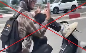 Hà Nội: Xác minh clip, truy tìm nam thanh niên dùng chân lái xe máy