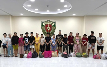 TP.HCM: Bắt cặp vợ chồng cầm đầu đường dây sản xuất 70.000 chai dầu gió giả