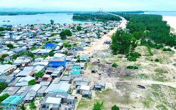 Còn vướng 1,6km mặt bằng, cầu vượt biển dài nhất miền Trung có cán đích đúng hẹn 31/12?