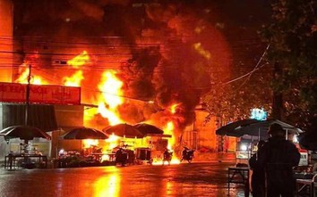 Bắc Ninh: Cây xăng ven quốc lộ 31 bất ngờ bốc cháy dữ dội