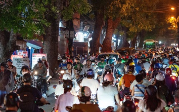 Cấm xe máy xăng trong Vành đai 1, Hà Nội cần làm gì?