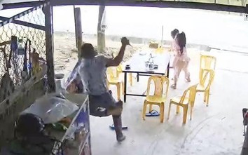 Bị vợ chửi vì ngồi quán nước, người đàn ông mang hung khí đến đâm chủ quán