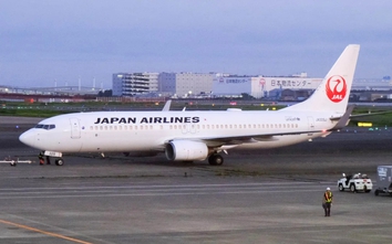 Máy bay Japan Airlines hạ độ cao 8.000m trong 10 phút
