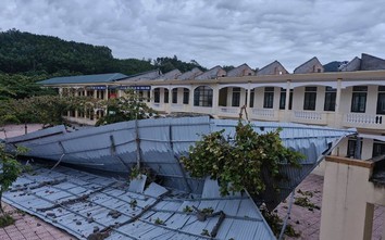 Hà Tĩnh: Kịp thời khắc phục trường học, nhà dân bị tốc mái do lốc xoáy