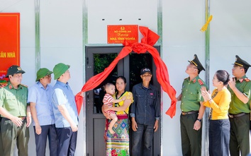 Ra quân cao điểm 40 ngày đêm dựng nhà, xây trường cho người dân vùng lũ Nghệ An