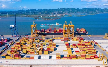 HTIT Lạch Huyện lần đầu đón tàu container gần 130.000 DWT, mở rộng kết nối xuyên lục địa