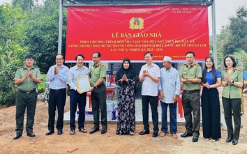 Công an Đồng Nai sửa 3 căn nhà, trao hàng trăm phần quà tiếp sức học sinh vùng biên