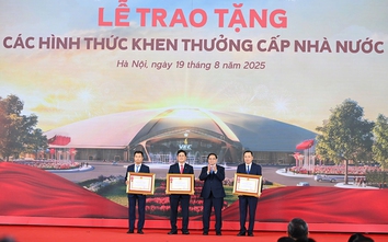 Tổng công ty Truyền tải điện Quốc gia đón nhận Huân chương Lao động hạng Ba