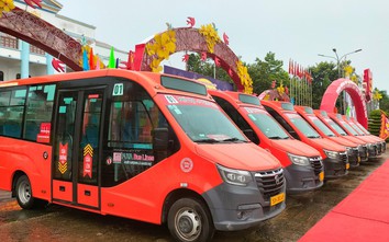 Khai trương 4 tuyến xe buýt máy lạnh, ứng dụng công nghệ số tại Cà Mau