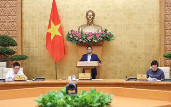 Tháo gỡ vướng mắc, giải quyết thủ tục cho người dân, doanh nghiệp là nhiệm vụ hàng đầu