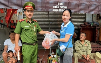 Ấm lòng những suất ăn tiếp sức lực lượng phục vụ tổng hợp luyện diễu binh, diễu hành