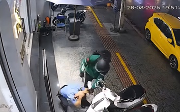 Bảo vệ bị đánh tới tấp trước khi tiệm kim hoàn ở Đà Nẵng bị cướp