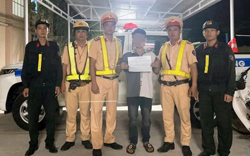 CSGT phát hiện người điều khiển xe mô tô dương tính với ma túy trên quốc lộ 28