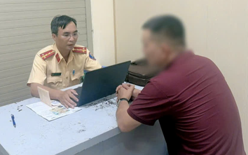 Đồng Nai: Tài xế buồn ngủ, ô tô mất lái húc gãy 8m dải phân cách