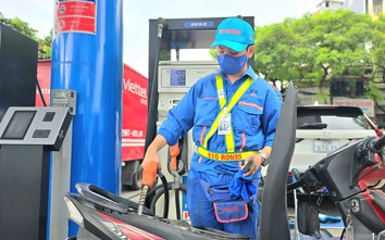 Giá xăng đồng loạt tăng, RON 95 vượt mốc 20.000 đồng/lít