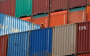 Ông Trump tuyên bố áp thuế bổ sung 25% lên hàng hóa Ấn Độ