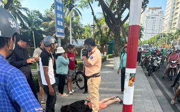 Xử lý va chạm giao thông, trung tá công an bị một người nước ngoài tấn công