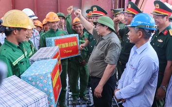 Thủ tướng kiểm tra tiến độ cầu Phong Châu, chỉ đạo xây cao tốc mới tại Phú Thọ