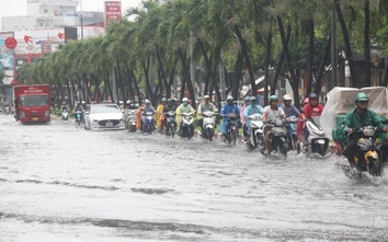 Cà Mau: Mưa lớn kéo dài, nhiều tuyến đường nội ô Bạc Liêu ngập sâu