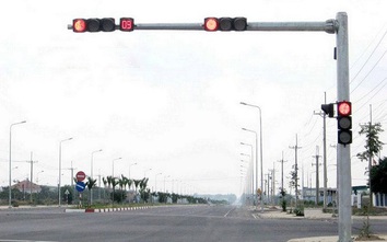 Toàn cảnh giao thông 13/9: Khắc phục hơn 11.000 cụm đèn, biển báo giao thông bất cập