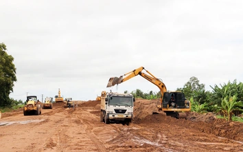 Bộ Xây dựng yêu cầu loạt nhà thầu đẩy tiến độ cao tốc Cần Thơ - Cà Mau
