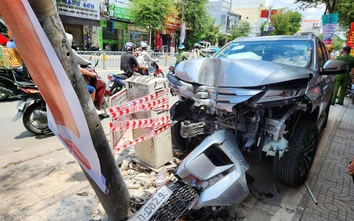Bản tin TNGT 16/9: Ô tô mất lái tông loạt xe máy ở TP.HCM, 3 người bị thương