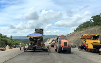 Bộ Xây dựng đề nghị tỉnh Gia Lai gỡ khó vật liệu thi công cao tốc Quy Nhơn - Chí Thạnh