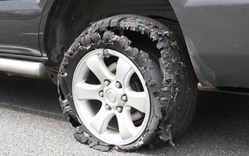 Cách lái xe khiến ô tô dễ bị nổ lốp