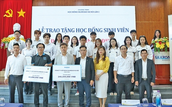 Tặng học bổng cho sinh viên -  SILKROAD lan tỏa giá trị nhân văn