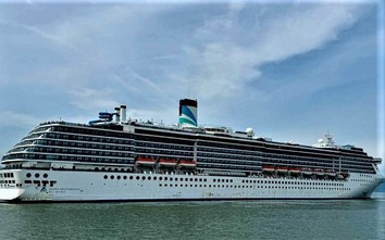 Huế: Tàu Adora Mediterranea chở 2.680 hành khách "xông đất" cảng Chân Mây