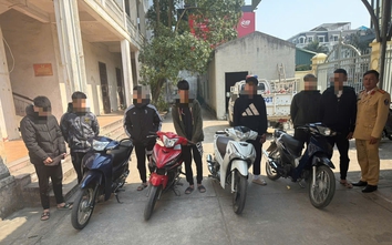 CSGT Thanh Hóa ghi hình, xử lý nhóm "quái xế" lạng lách, đánh võng trên phố