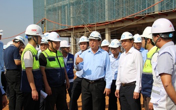 Minister Tran Hong Minh seeks round-the-clock work for 5-star Long Thanh Airport project