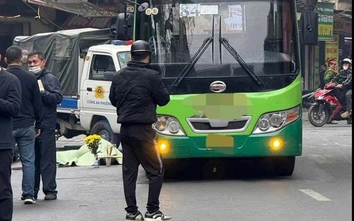 Bản tin TNGT 20/1: Va chạm với xe buýt, nữ sinh 21 tuổi tử vong tại chỗ