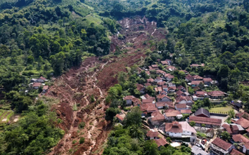 Sạt lở đất tại Indonesia: Số lượng người mất tích rất lớn, đội cứu hộ chạy đua tìm kiếm