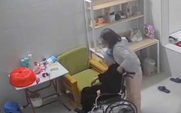 Điều tra vụ bà cụ ngồi xe lăn bị người giúp việc bạo hành ở Hà Nội