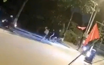 Truy xét nhóm đối tượng chặn xe, chém người tới tấp ở TP.HCM