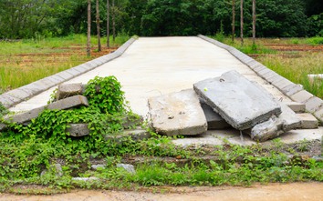 Phân lô, tách thửa, có bắt buộc hiến đất làm đường?