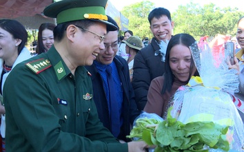 Gia Lai: Ấm áp tình quân dân "Xuân Biên phòng - Ấm lòng dân bản"