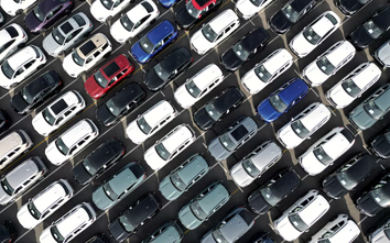 Doanh số xe điện lần đầu tiên vượt xe xăng tại thị trường châu Âu